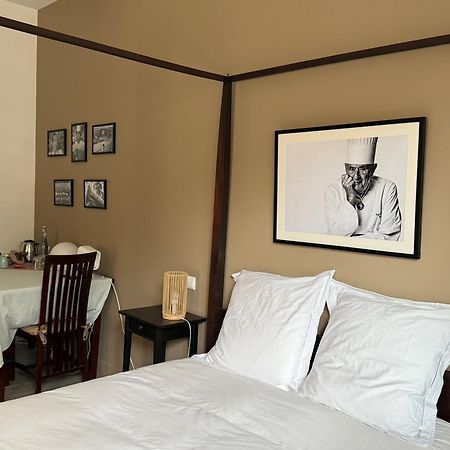 Chambre Univers Bocuse - A 200 M De La Legende Collonges-au-Mont-dʼOr Exteriér fotografie